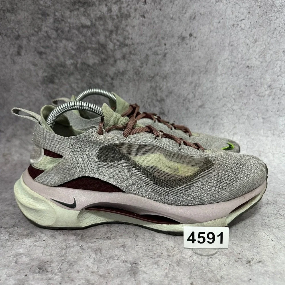 Nike Spark Flyknit Men Size 8 Burgundy Crush Grey Running Shoes DD1901-600